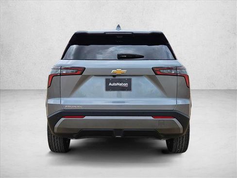 New 2026 Chevrolet Equinox LT w/ Safety and Technology Package FWD image 8