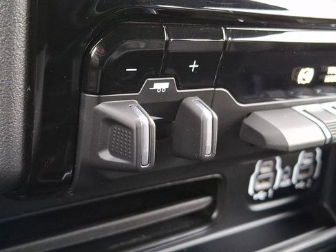 Used 2024 RAM 2500 Rebel w/ Towing Technology Group image 19