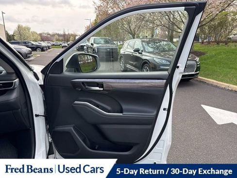 Used 2021 Toyota Highlander Limited image 17