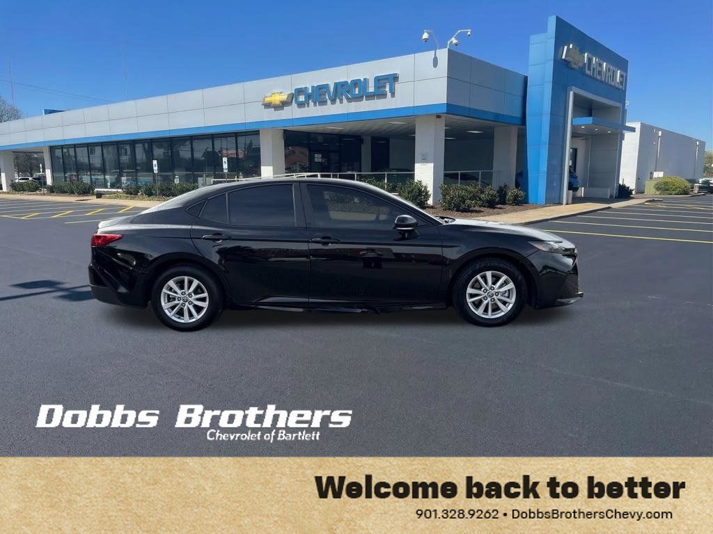 Used 2025 Toyota Camry LE FWD image 9