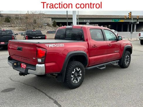 Used 2019 Toyota Tacoma TRD Off-Road image 3