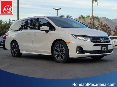 Certified 2026 Honda Odyssey Elite image 3