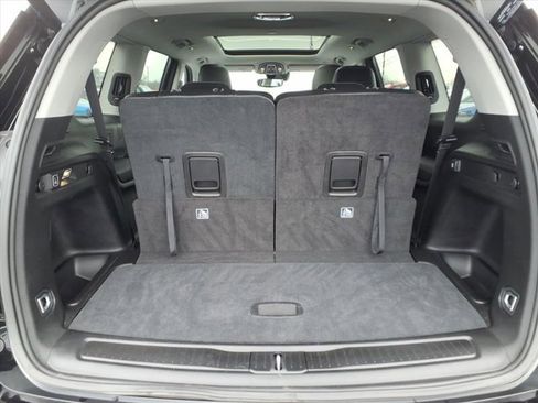 Used 2023 Jeep Grand Cherokee L Limited w/ Black Appearance Package image 30