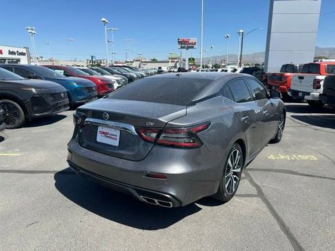 Used 2022 Nissan Maxima SV w/ Floor Mat Group FWD image 10