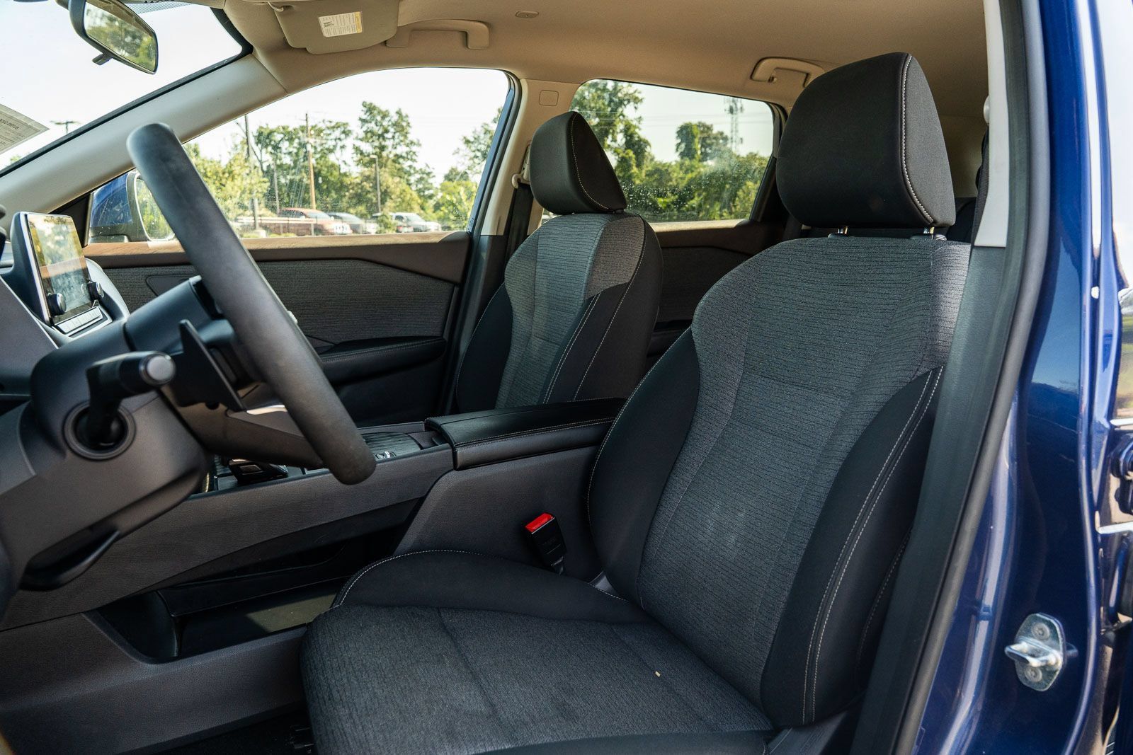 Used 2023 Nissan Rogue SV FWD image 19