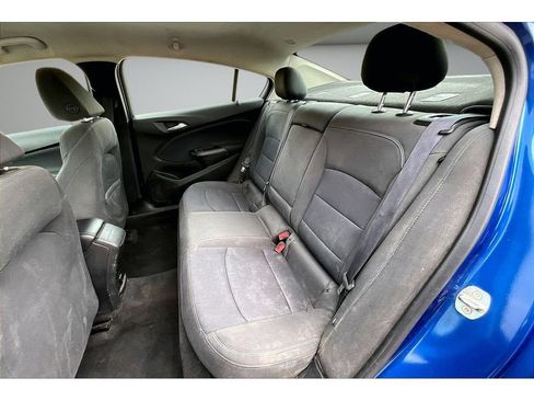 Used 2018 Chevrolet Cruze LT w/ Convenience Package FWD image 35