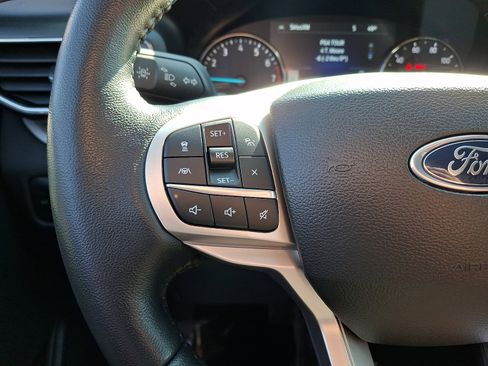 Certified 2023 Ford Explorer XLT w/ Equipment Group 202A image 22