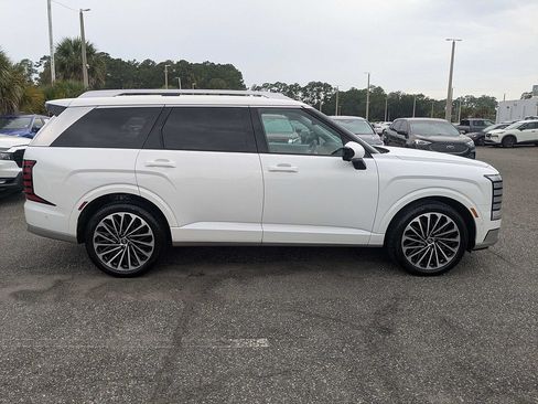 Used 2026 Hyundai Palisade Calligraphy FWD image 3