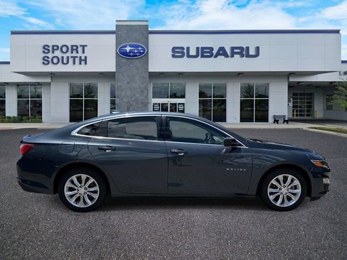 Used 2020 Chevrolet Malibu LT FWD image 2