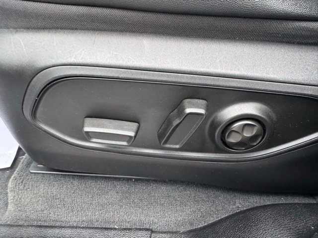 Used 2023 Jeep Grand Cherokee Altitude AWD/4WD image 19