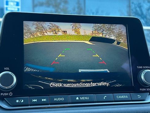 Certified 2025 Nissan Rogue S image 22