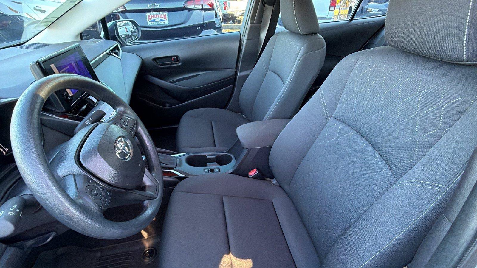 Used 2026 Toyota Corolla LE FWD image 17