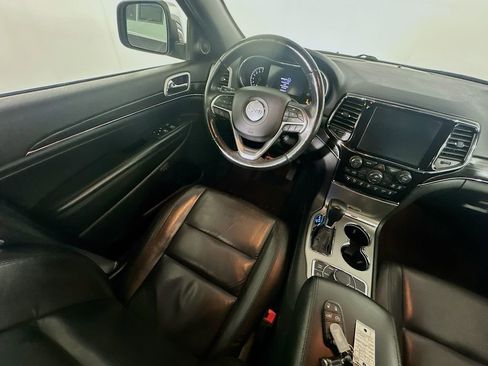 Used 2019 Jeep Grand Cherokee Limited image 9