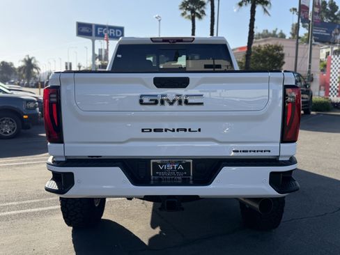 Used 2024 GMC Sierra 2500 Denali Ultimate image 6