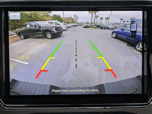 Used 2022 Ford F250 Lariat w/ Black Appearance Package image 26