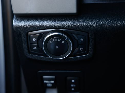 Used 2020 Ford F150 Lariat image 48