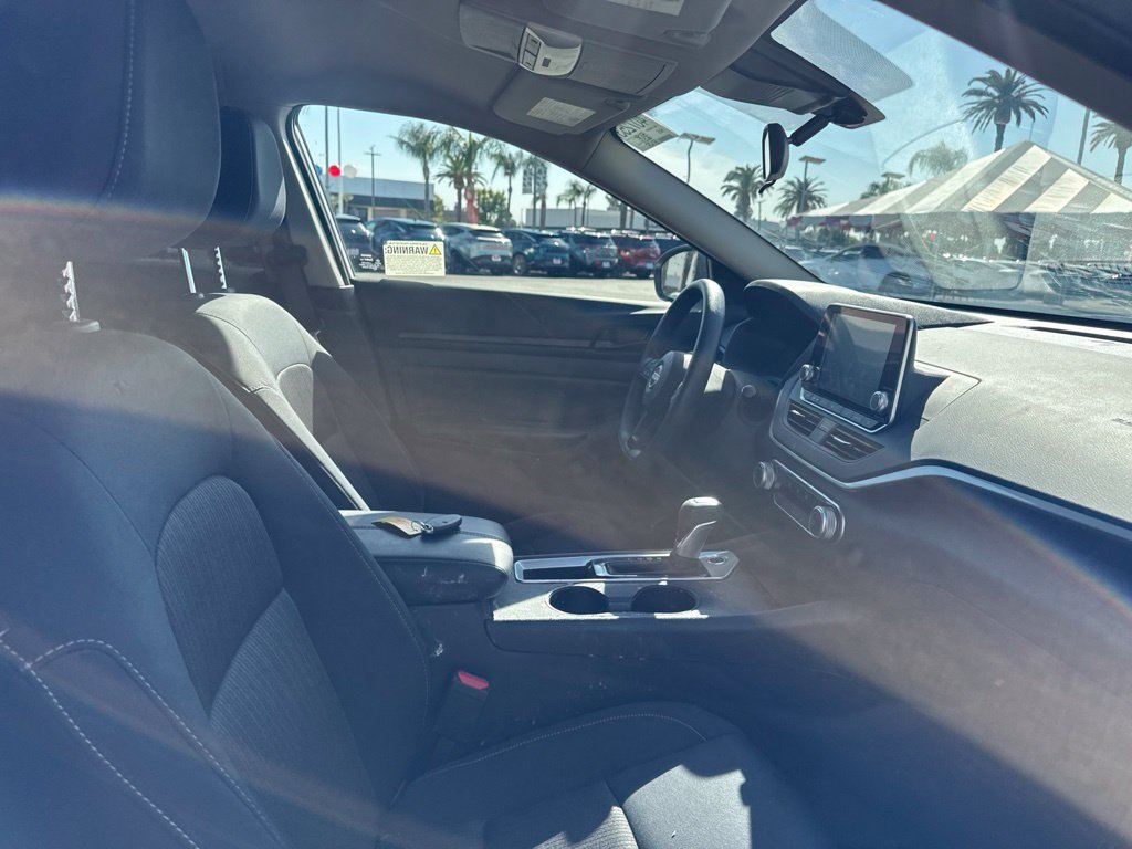 Used 2025 Nissan Altima 2.5 S FWD image 8