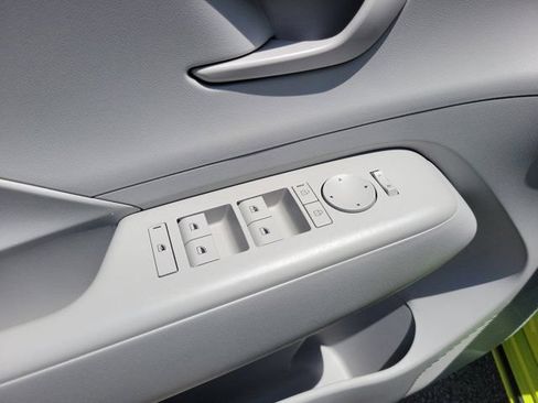 Used 2024 Hyundai Kona SEL FWD image 11