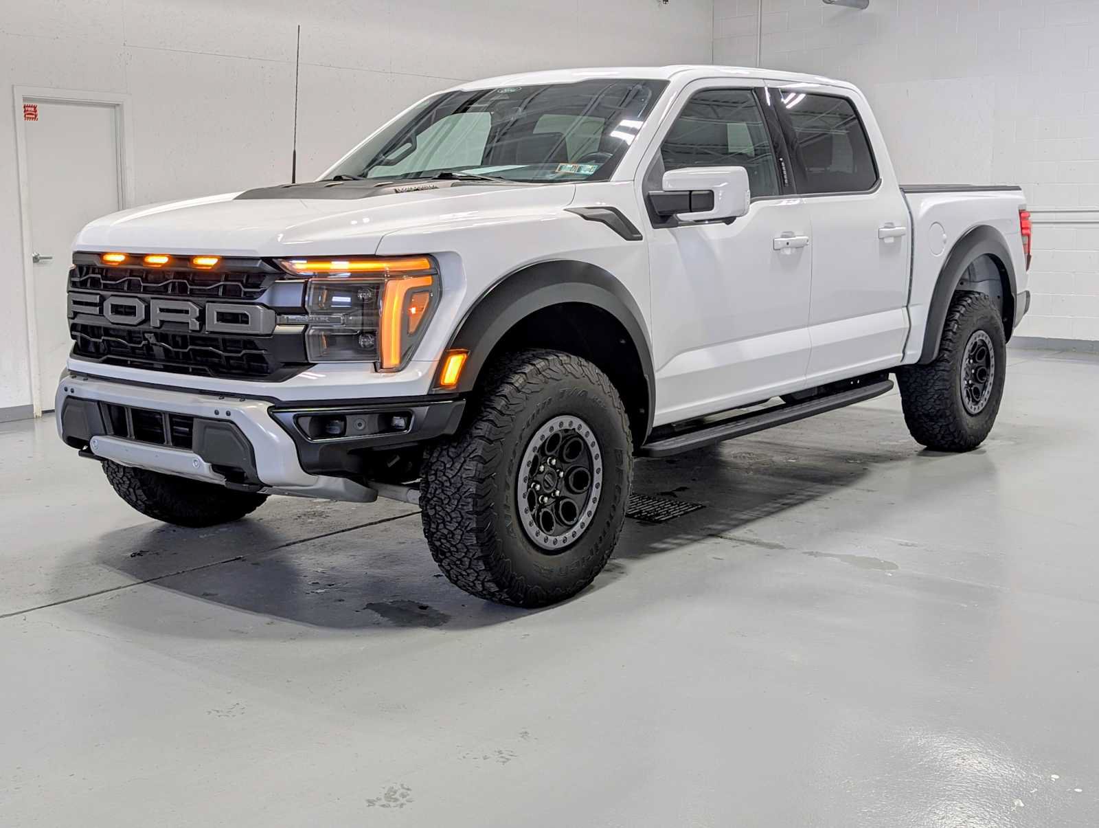 Certified 2024 Ford F150 Raptor AWD/4WD image 1