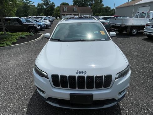 Used 2019 Jeep Cherokee Limited AWD/4WD image 3