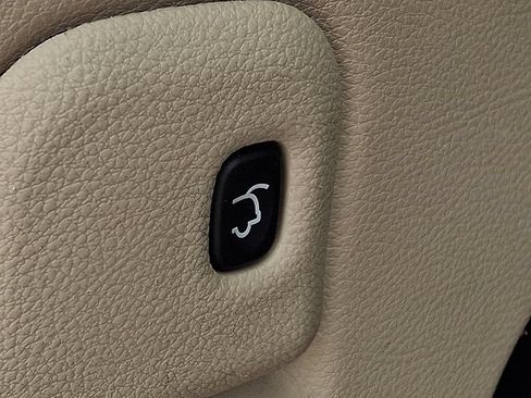 Used 2018 Jeep Grand Cherokee Limited w/ Trailer Tow Group IV RWD image 31