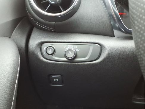 Certified 2024 Chevrolet Blazer LT w/ Convenience Package image 14