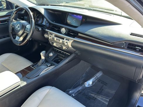 Used 2017 Lexus ES 350 image 26