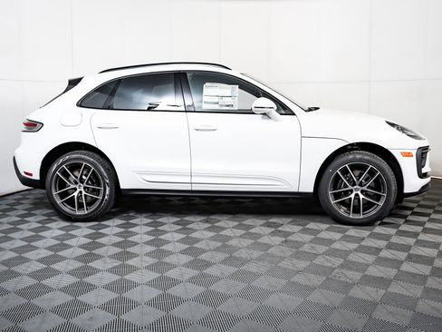 New 2026 Porsche Macan image 9