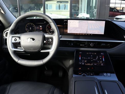 Certified 2025 INFINITI QX80 Luxe image 29