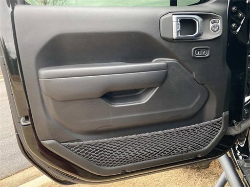 Used 2022 Jeep Wrangler Unlimited Rubicon image 17