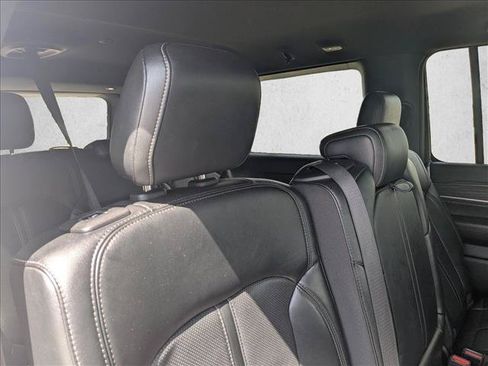 Used 2024 Jeep Wagoneer L Series II w/ Flexible Seating Group AWD/4WD image 18