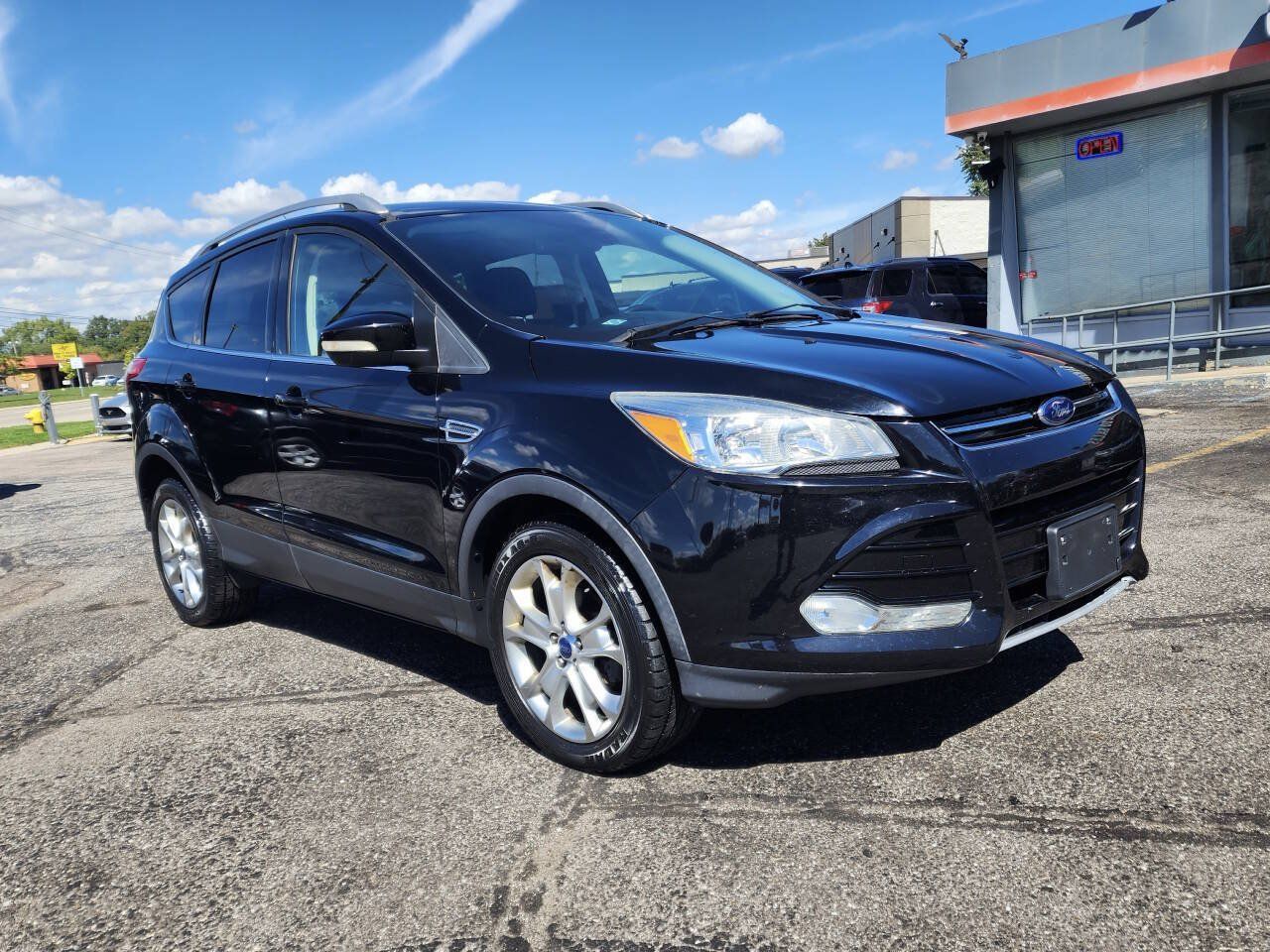 Used 2016 Ford Escape Titanium FWD image 2
