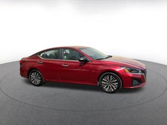 Used 2025 Nissan Altima 2.5 SV video 2