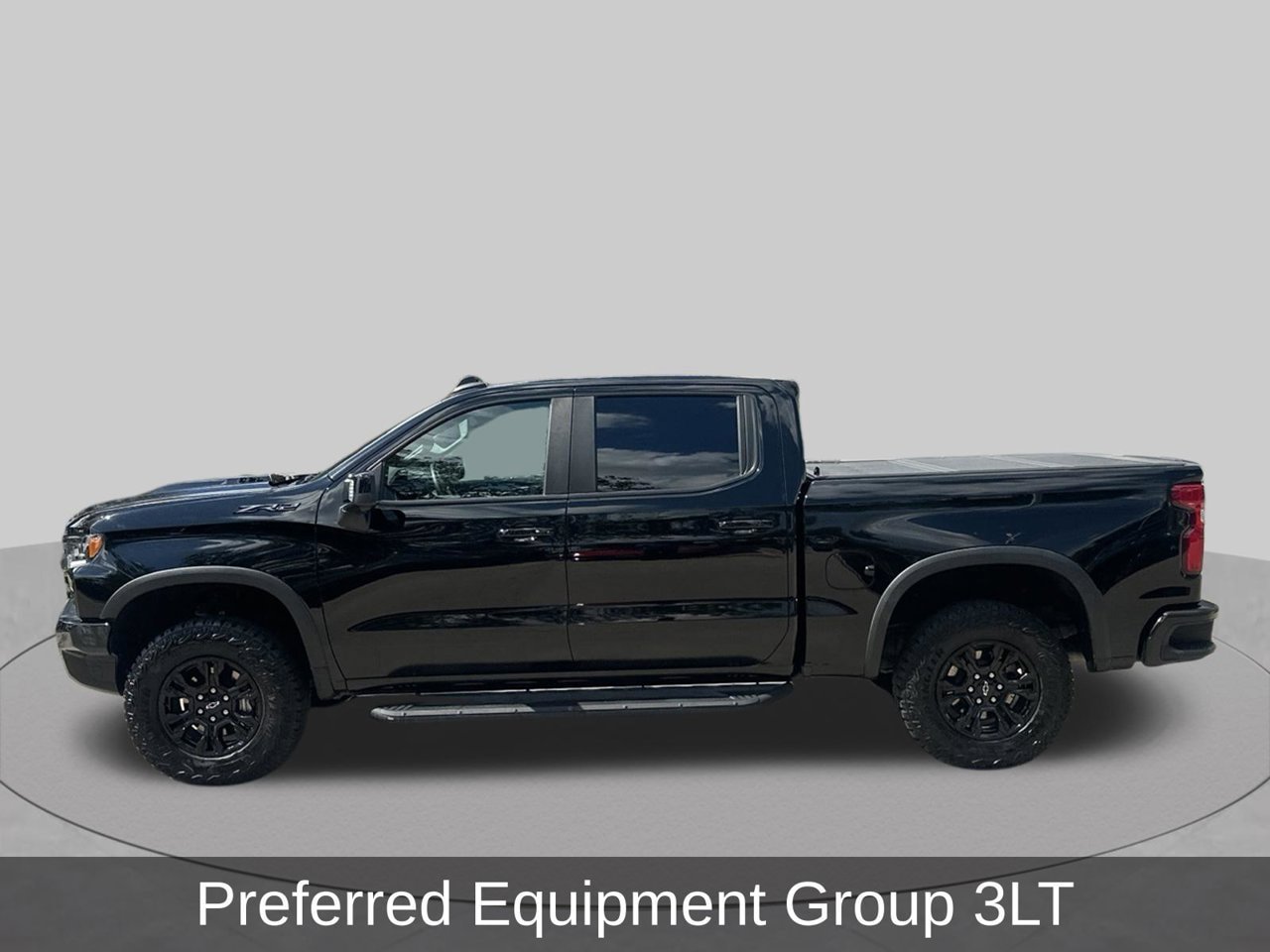 Used 2024 Chevrolet Silverado 1500 ZR2 w/ Technology Package AWD/4WD image 2
