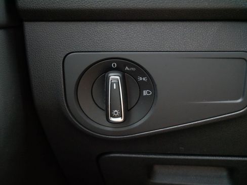 Certified 2023 Volkswagen Tiguan SE R-Line AWD/4WD image 26