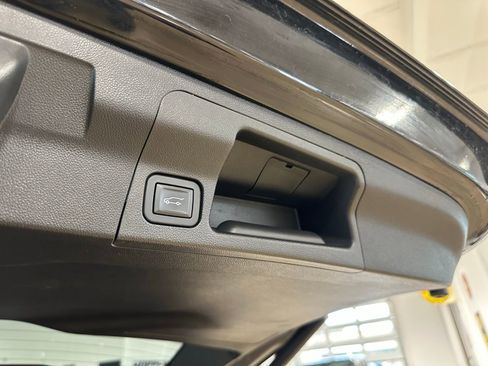 Used 2019 GMC Acadia Denali w/ Technology Package image 46