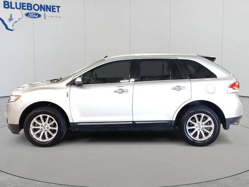 Used 2013 Lincoln MKX FWD image 8