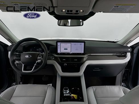 New 2026 Ford Explorer Platinum w/ LUX Leather Package AWD/4WD image 12