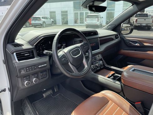 Certified 2024 GMC Yukon Denali Ultimate image 10