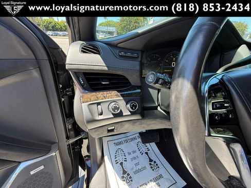 Used 2015 Cadillac Escalade ESV Platinum AWD/4WD image 35