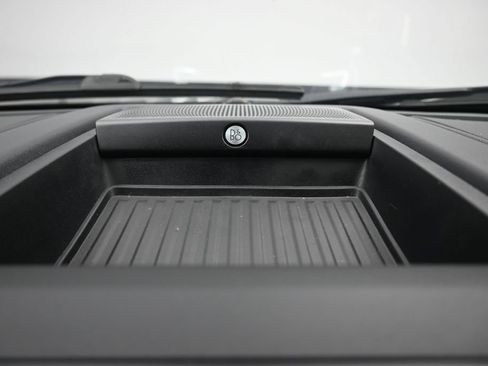 Used 2019 Ford F150 Lariat w/ Equipment Group 502A Luxury AWD/4WD image 17