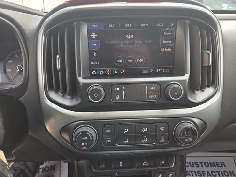 Used 2022 Chevrolet Colorado LT w/ Luxury Package AWD/4WD image 15