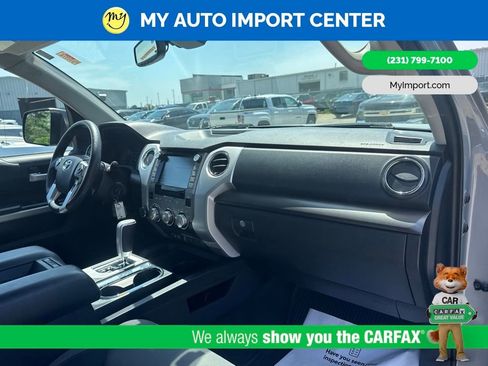 Used 2020 Toyota Tundra SR5 w/ SR5 Convenience Package AWD/4WD image 28