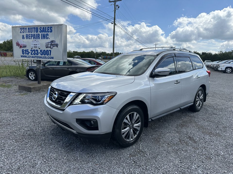 Used 2018 Nissan Pathfinder SL FWD image 1