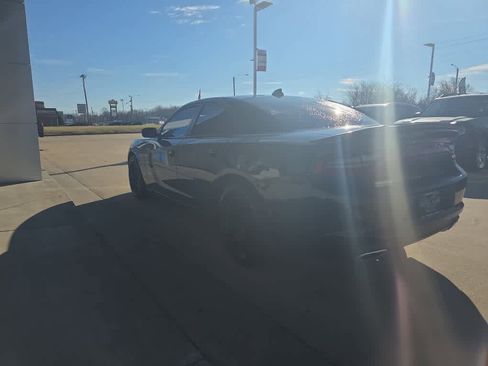 Used 2023 Dodge Charger SXT w/ Blacktop Package image 6