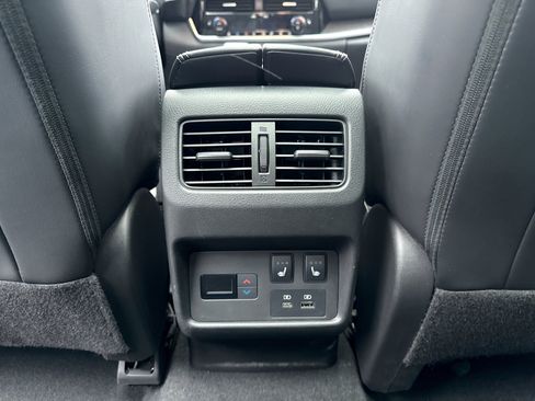 Used 2023 Nissan Rogue Platinum w/ Platinum Premium Package AWD/4WD image 22