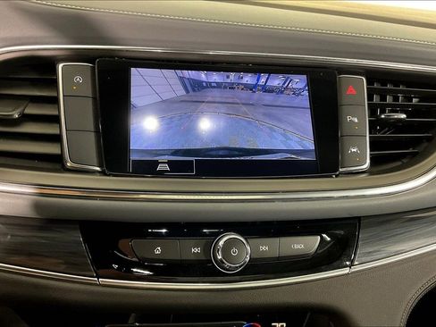 Used 2022 Buick Enclave Essence w/ Sport Touring Edition image 30