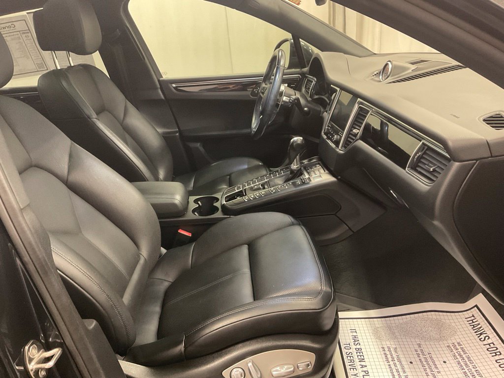 Used 2018 Porsche Macan AWD/4WD image 9