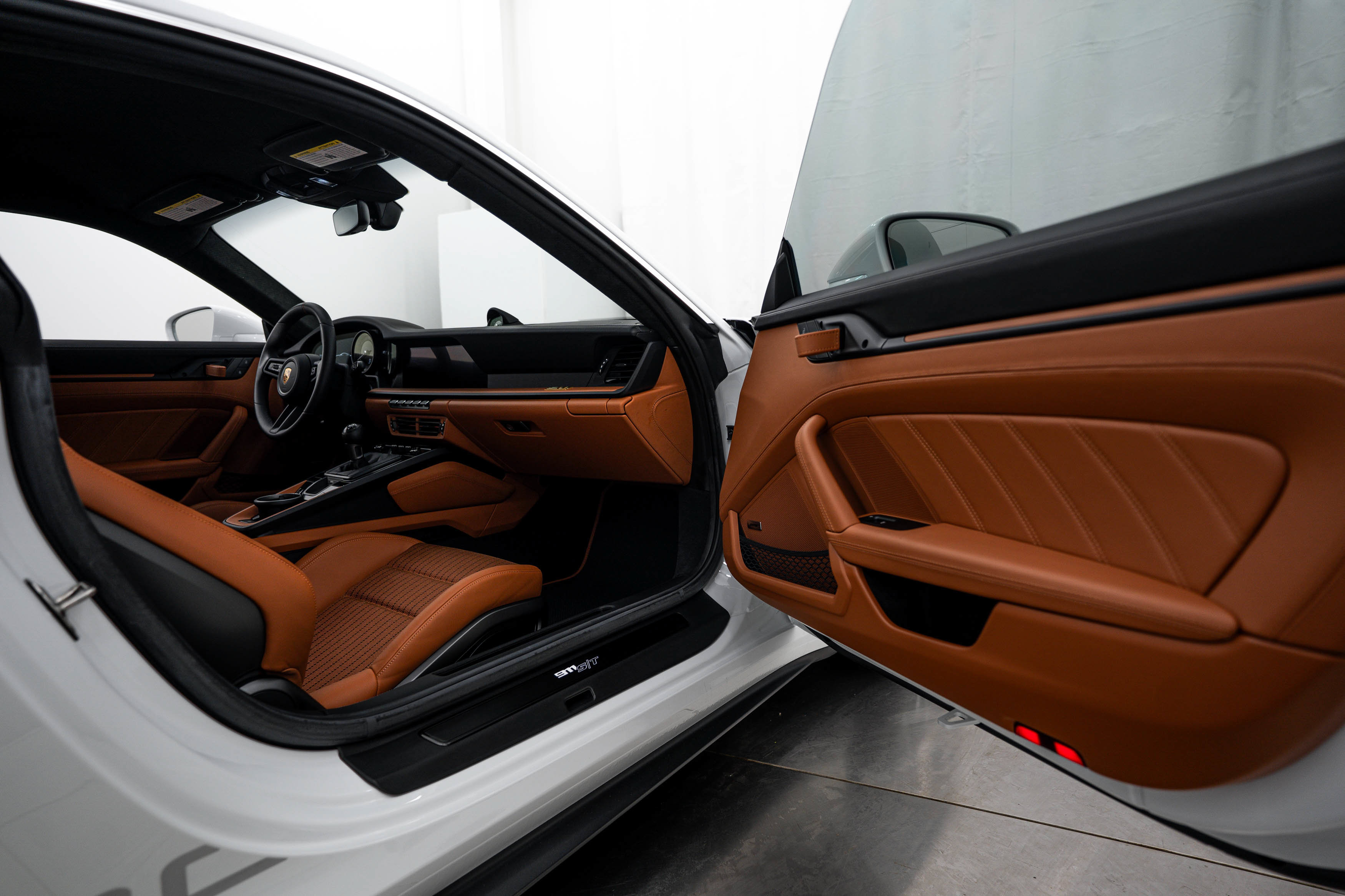 Certified 2024 Porsche 911 GT3 RS RWD image 24