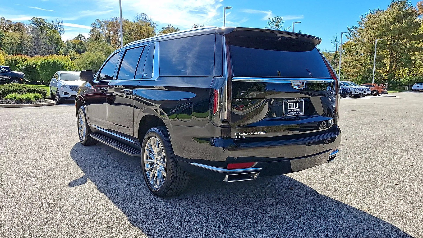 Used 2023 Cadillac Escalade ESV Premium Luxury AWD/4WD image 7